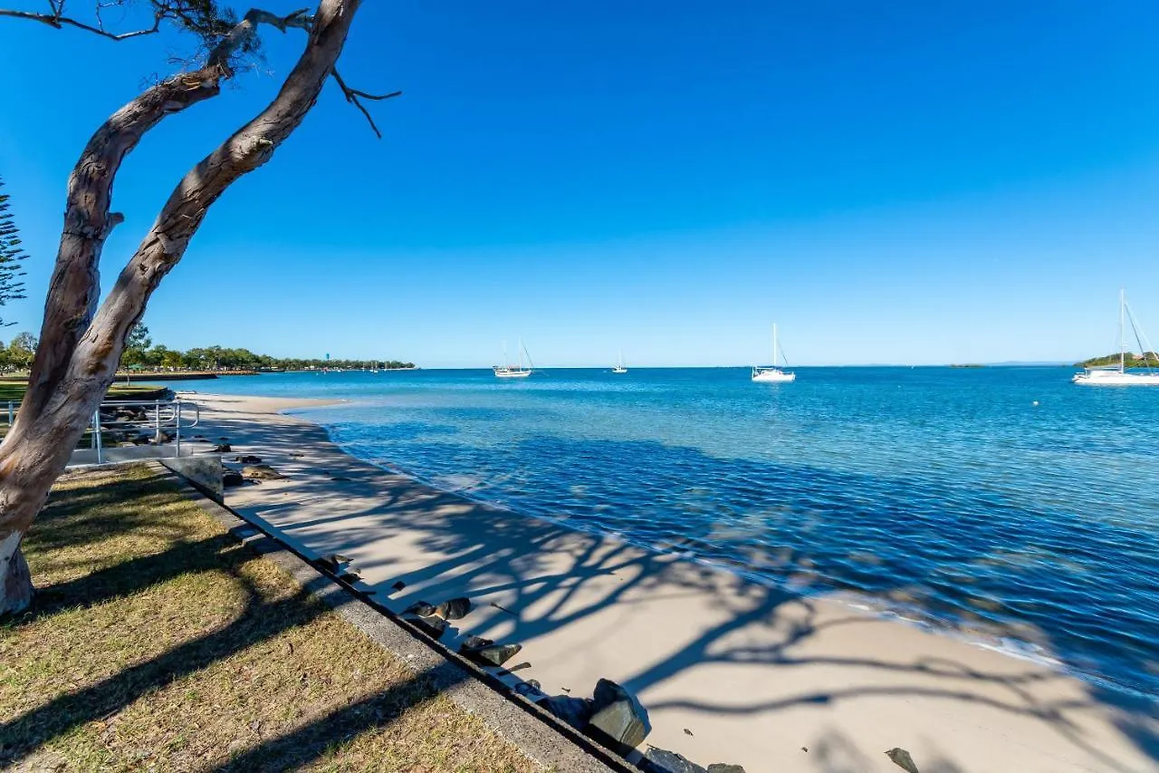 Villa Comfy Ground Floor Unit Opposite Waterfront! Welsby Pde, Bongaree Сasa de vacaciones