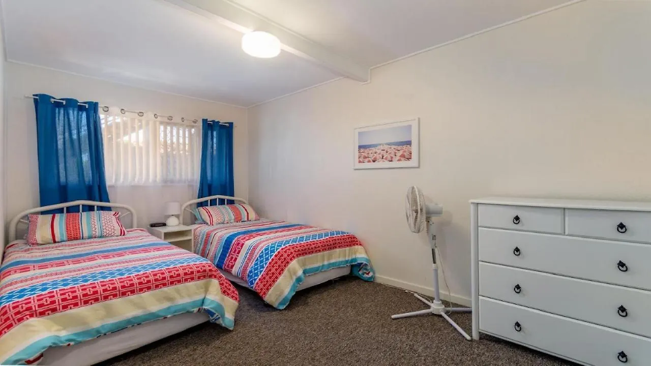 Villa Comfy Ground Floor Unit Opposite Waterfront! Welsby Pde, Bongaree Australia
